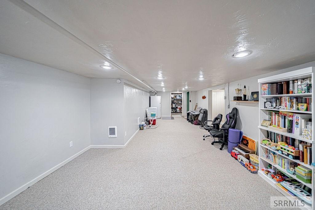 675 N 2880 E Property Photo 18