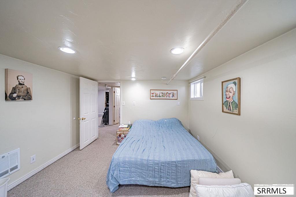 675 N 2880 E Property Photo 20