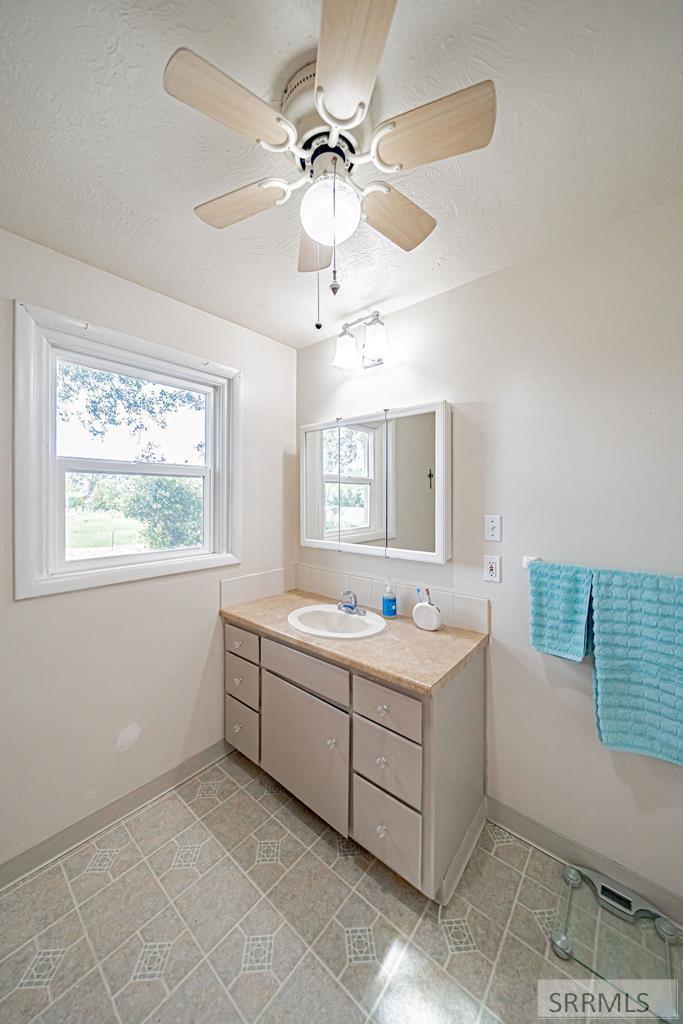 675 N 2880 E Property Photo 21