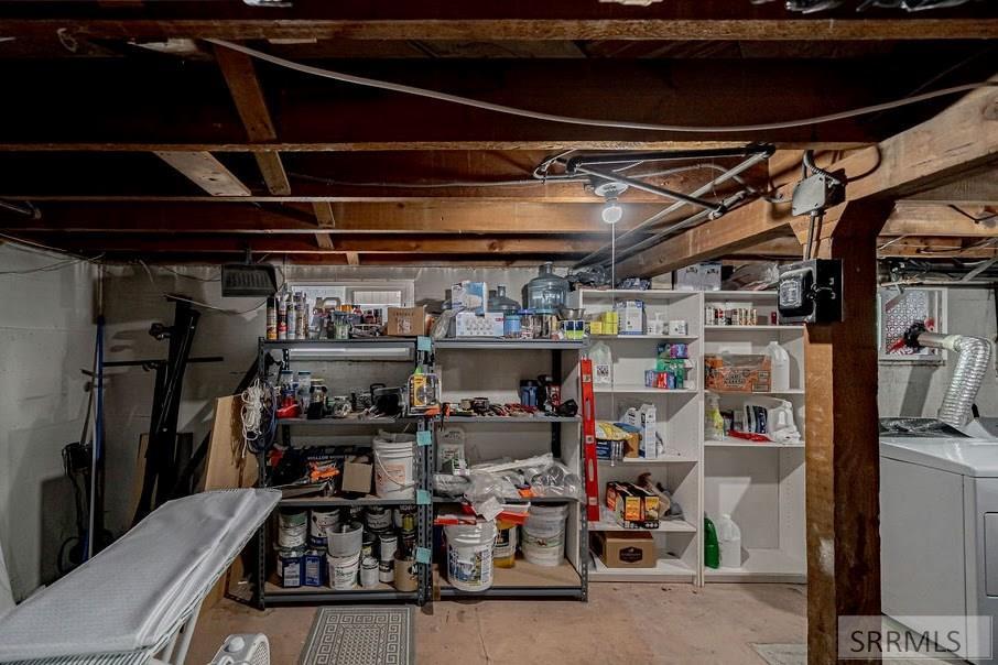 675 N 2880 E Property Photo 23