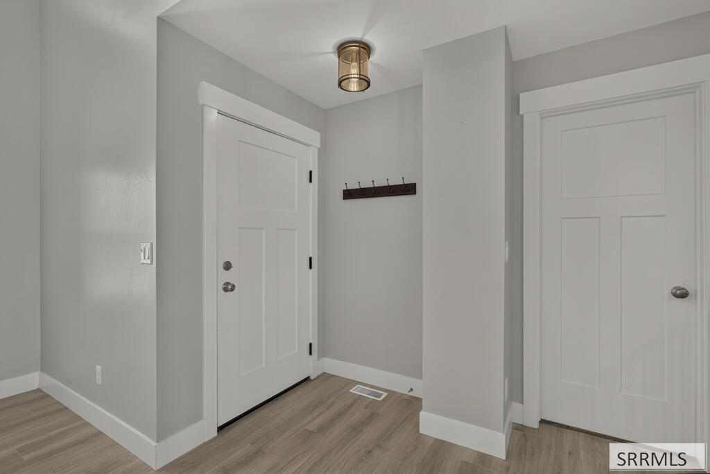 182 N 3978 E Property Photo 3