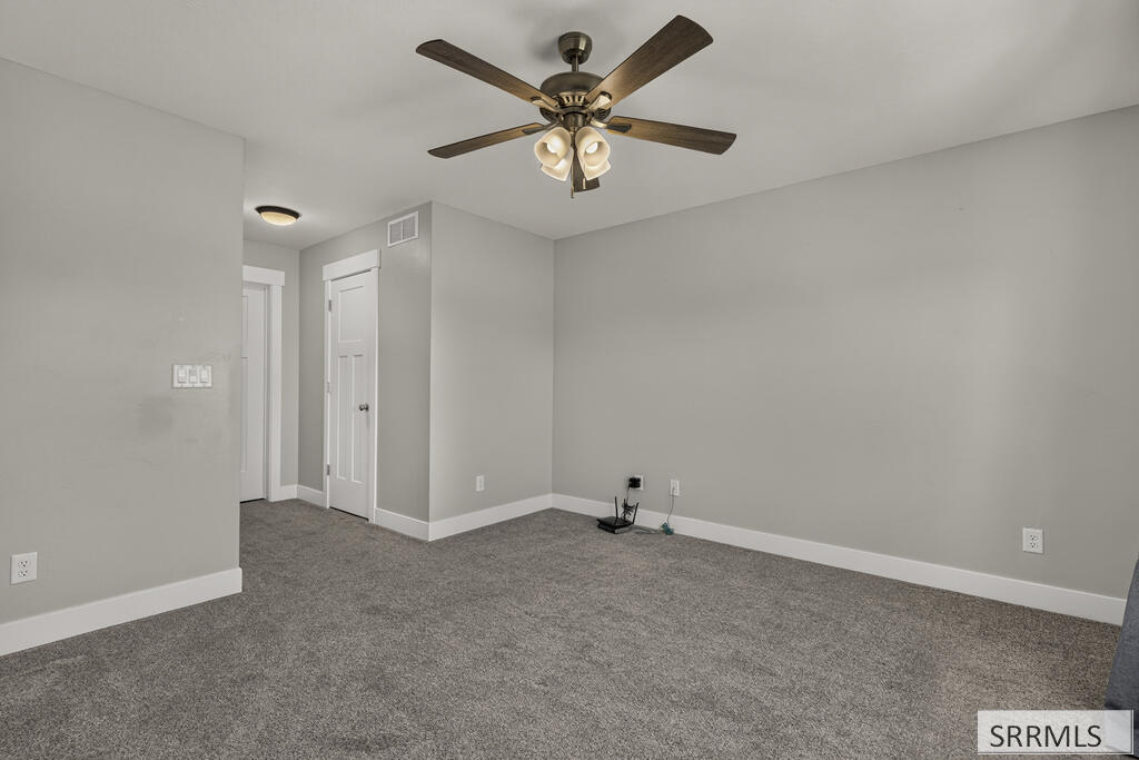 182 N 3978 E Property Photo 17