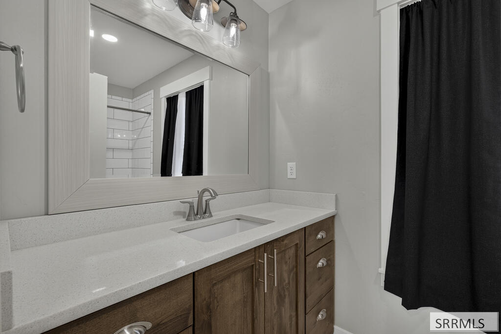 182 N 3978 E Property Photo 18