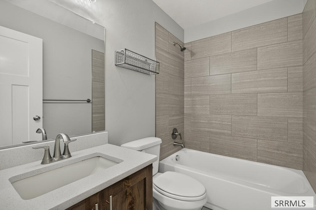 182 N 3978 E Property Photo 23