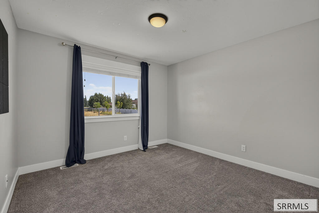 182 N 3978 E Property Photo 24