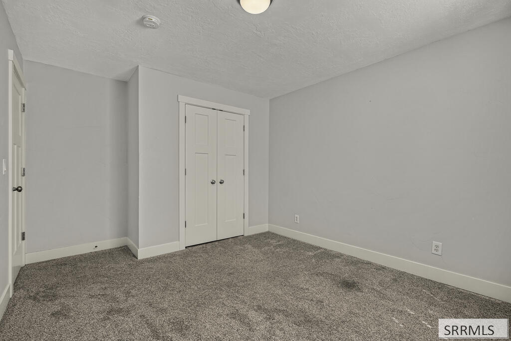 182 N 3978 E Property Photo 32