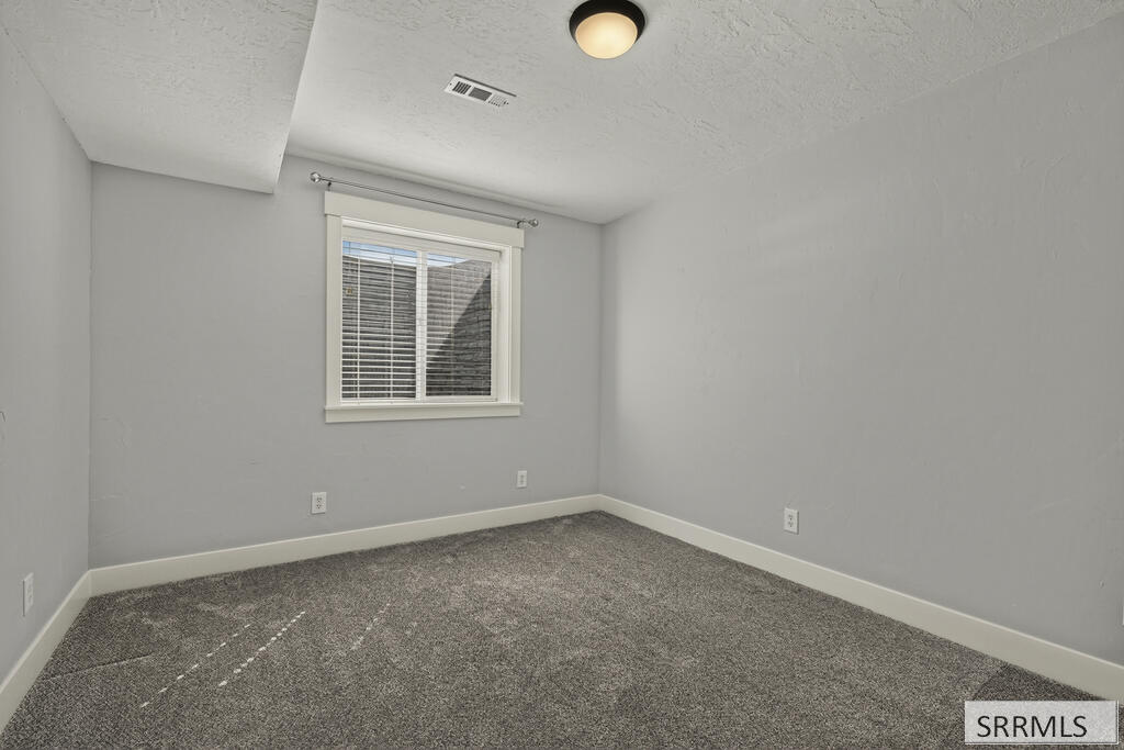 182 N 3978 E Property Photo 33