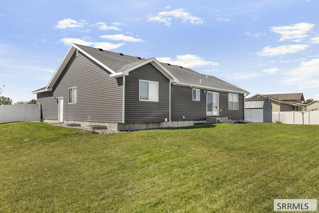 182 N 3978 E Property Photo 40