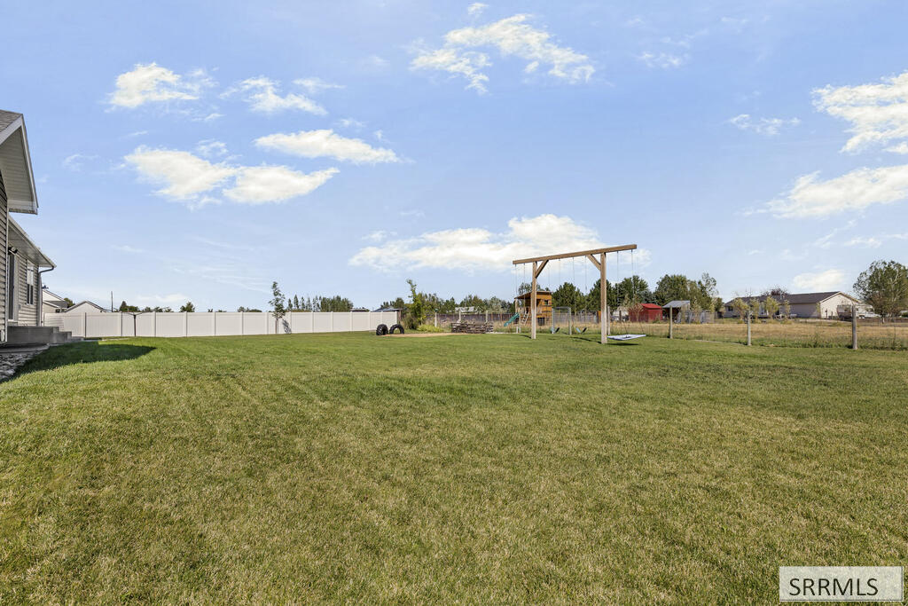 182 N 3978 E Property Photo 43
