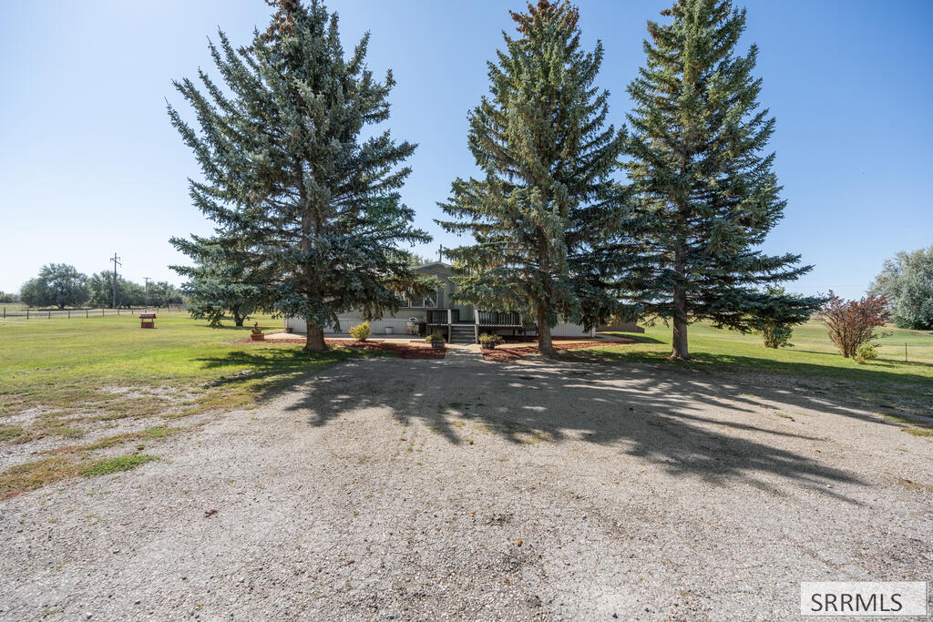 2964 E 650 N Property Photo 3
