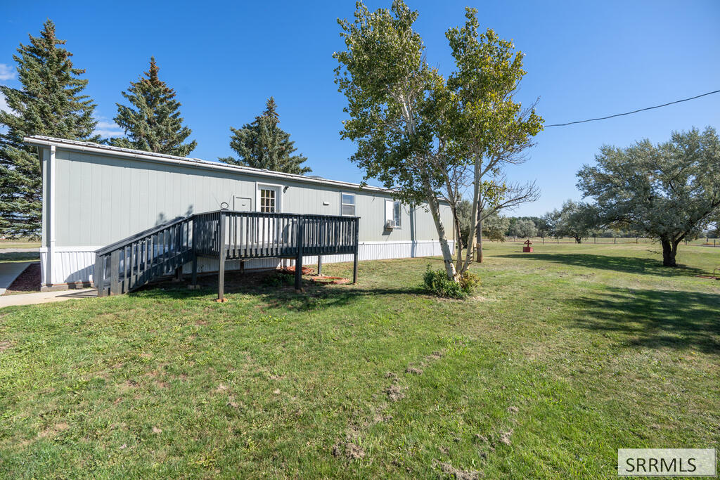 2964 E 650 N Property Photo 4