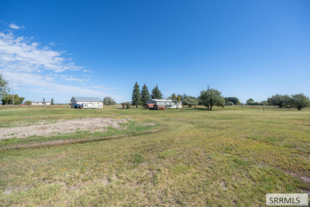 2964 E 650 N Property Photo 10