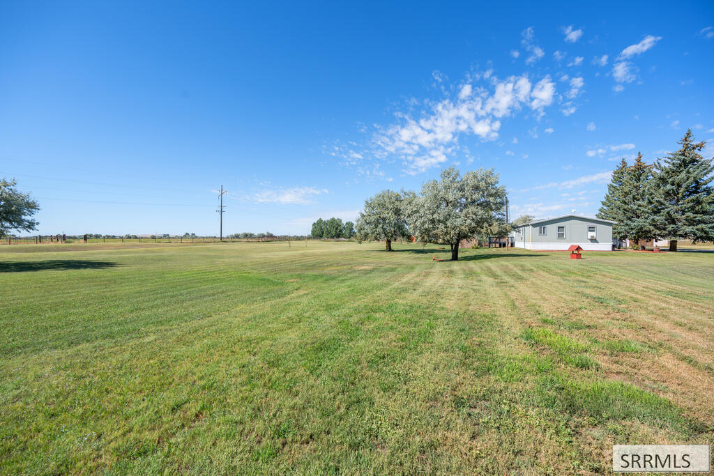 2964 E 650 N Property Photo 14