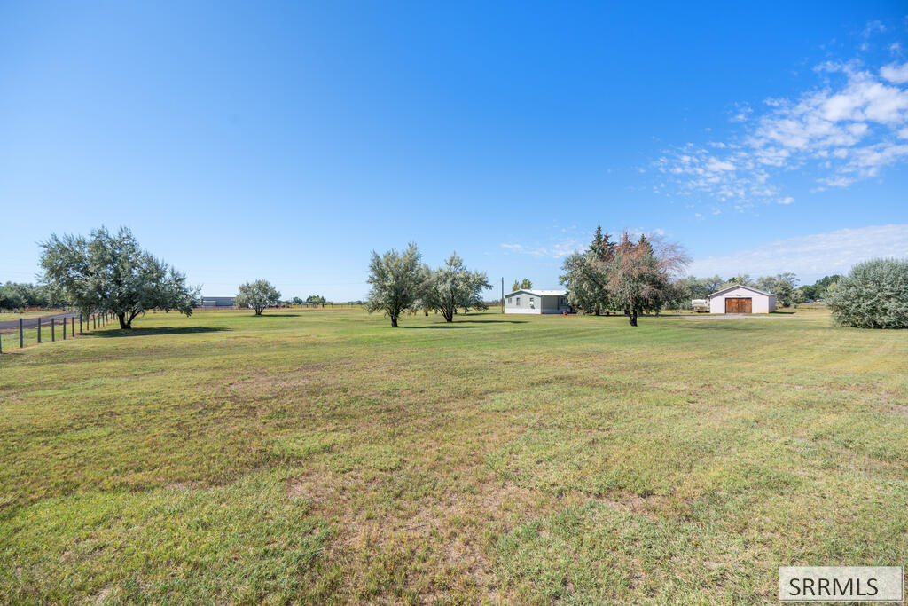 2964 E 650 N Property Photo 15