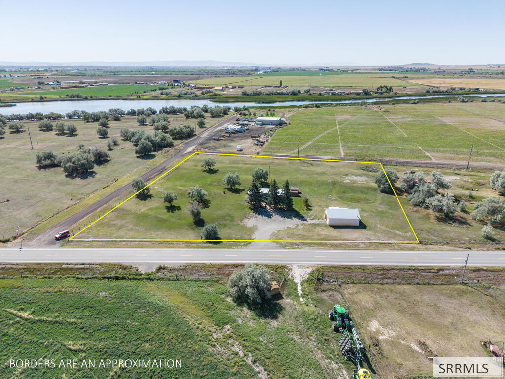2964 E 650 N Property Photo 17