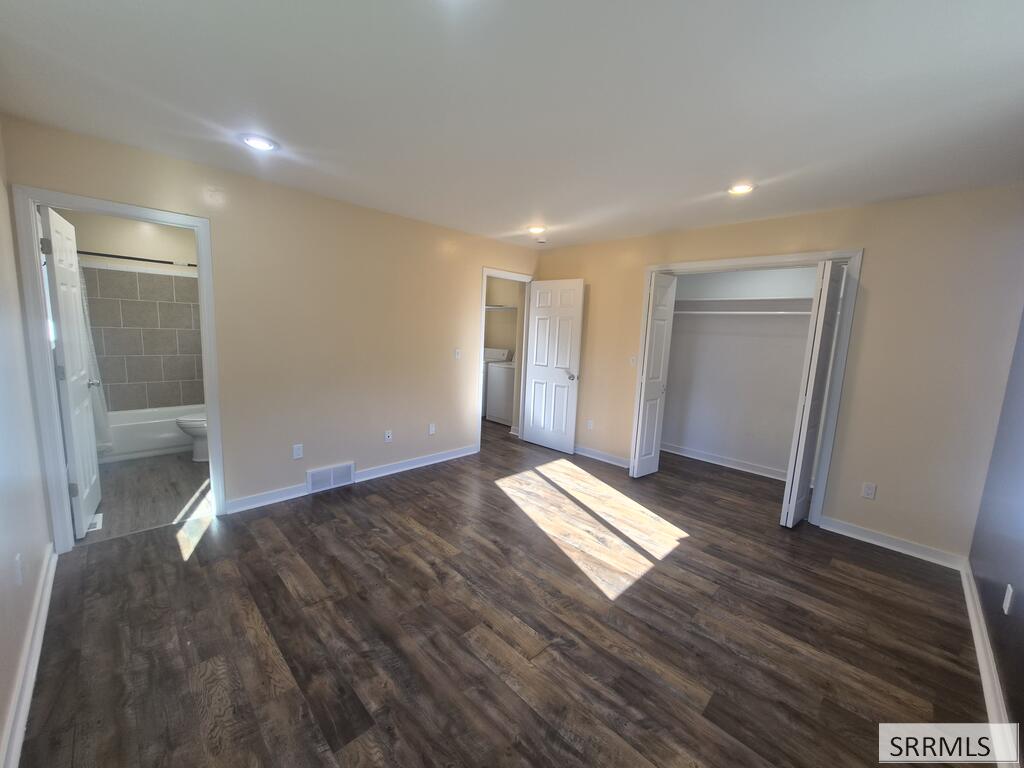 1069 Harris Loop Property Photo 12