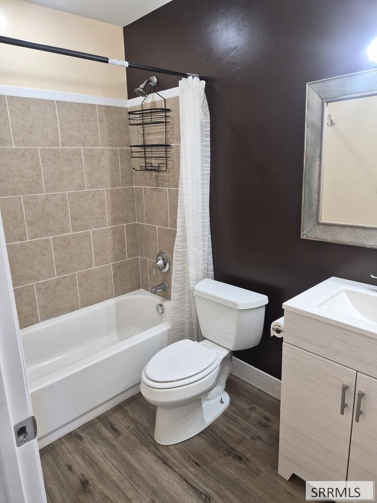 1069 Harris Loop Property Photo 18