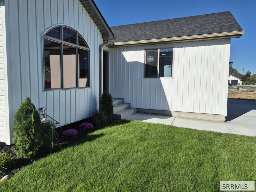 1069 Harris Loop Property Photo 22