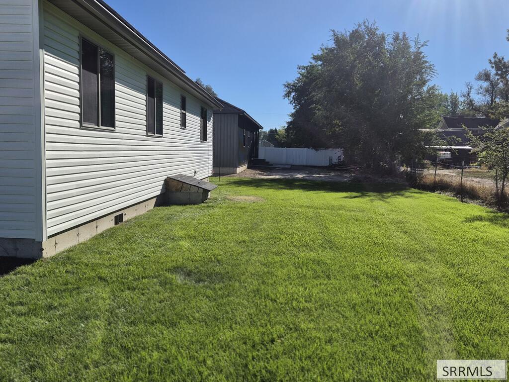 1069 Harris Loop Property Photo 23