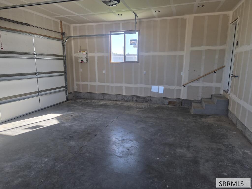 1069 Harris Loop Property Photo 25