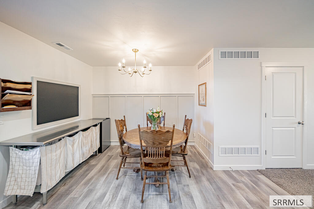 511 Trails End Property Photo 22