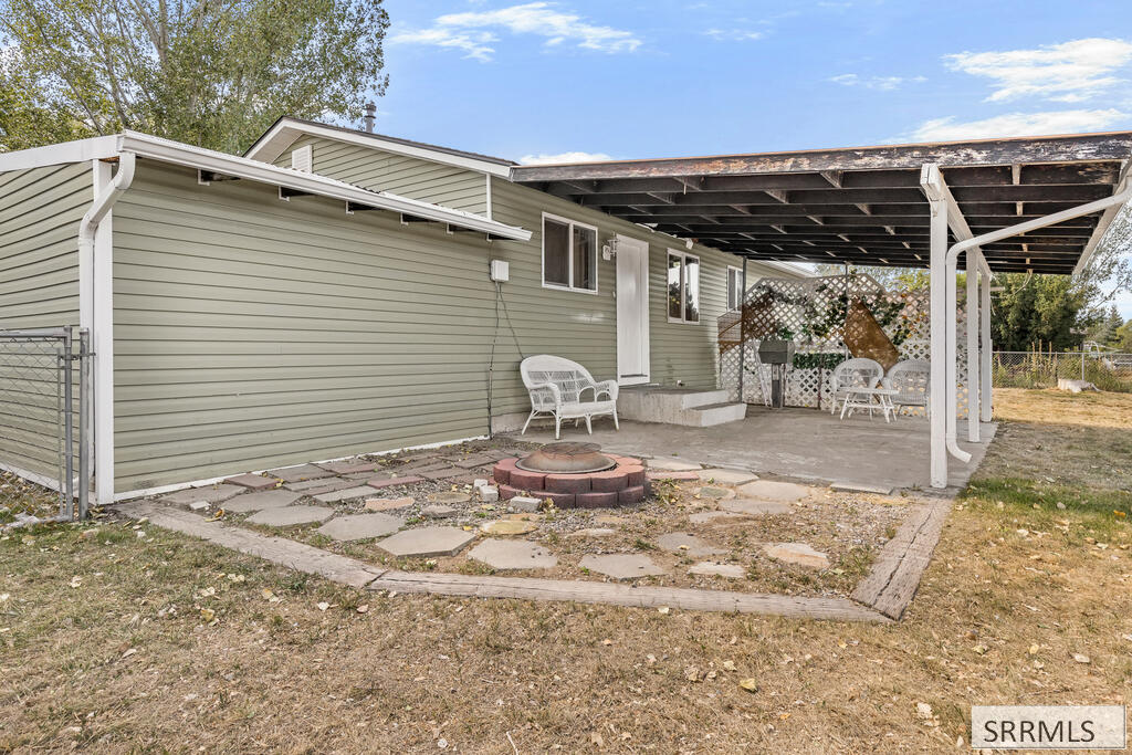 831 Connie Drive Property Photo 24