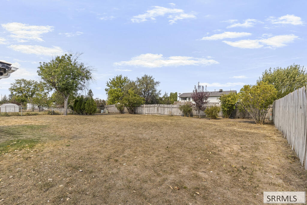 831 Connie Drive Property Photo 28