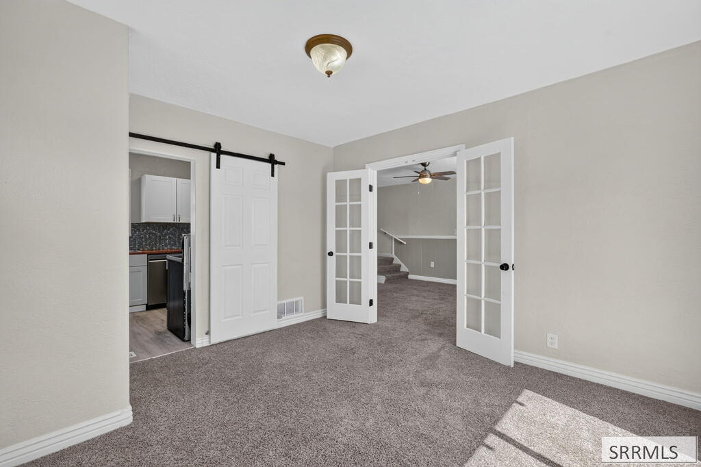 1005 S 4th Avenue Property Photo 10