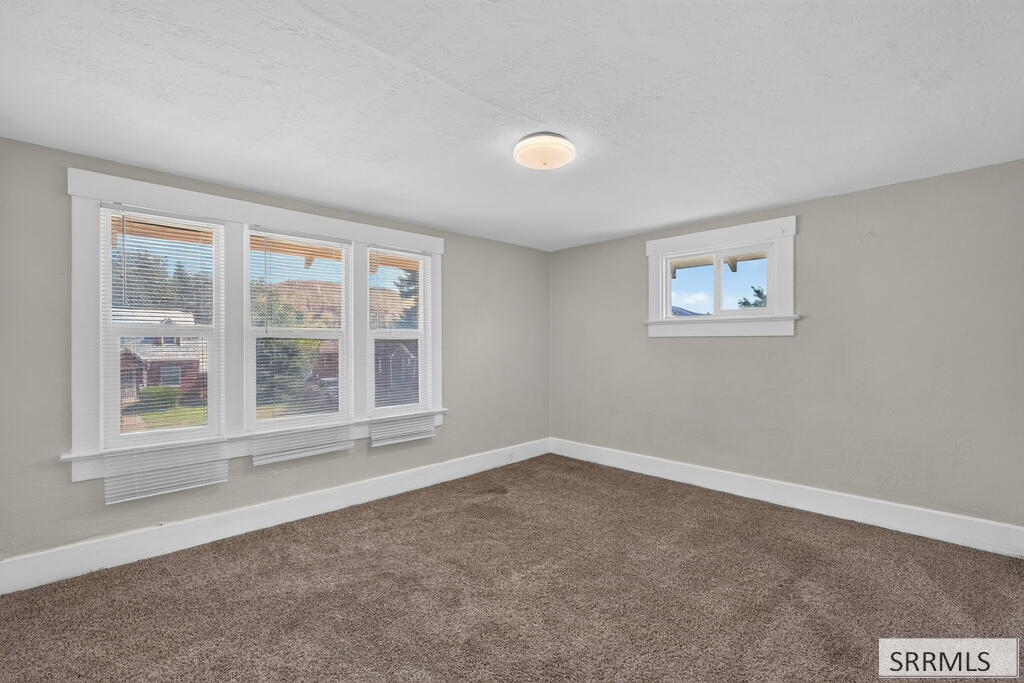 1005 S 4th Avenue Property Photo 18
