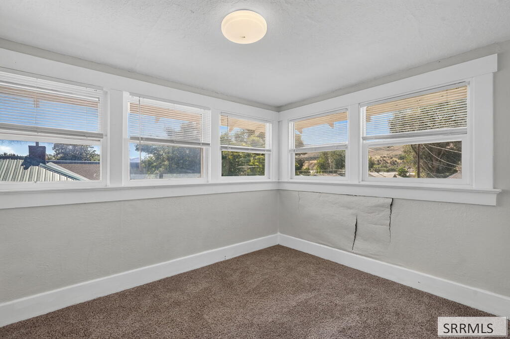 1005 S 4th Avenue Property Photo 23
