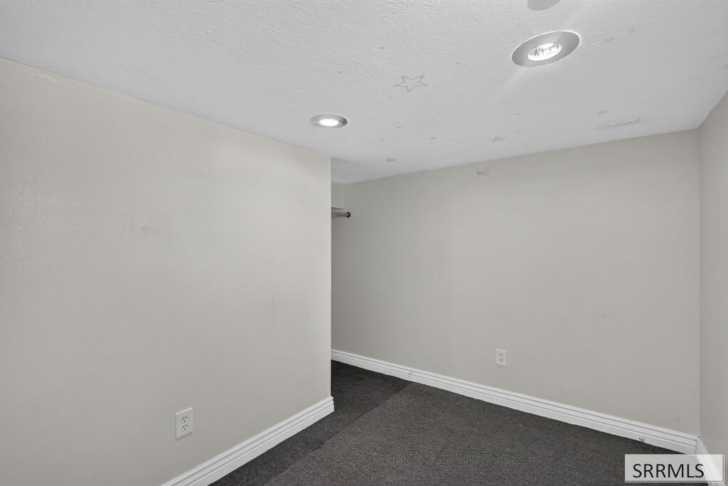 1005 S 4th Avenue Property Photo 34