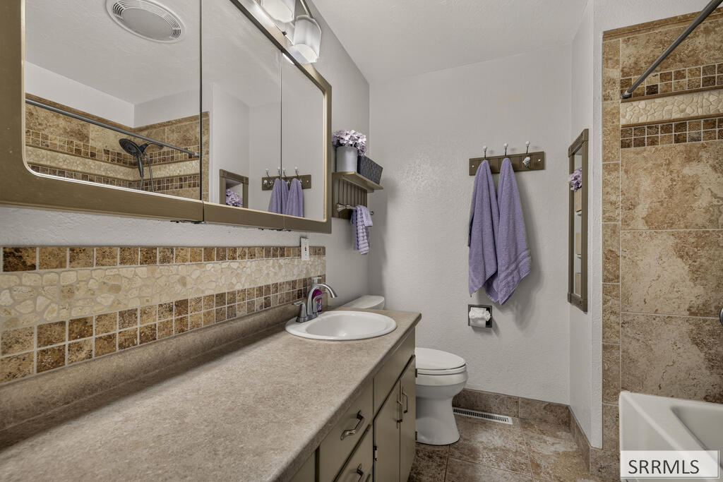 800 Hansen Avenue Property Photo 21