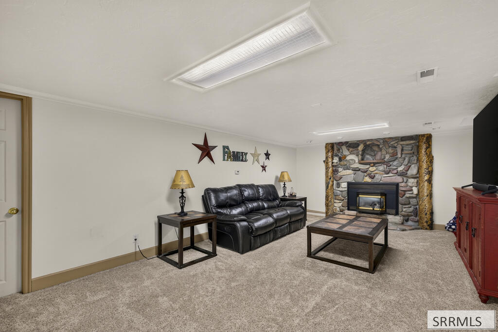 800 Hansen Avenue Property Photo 24