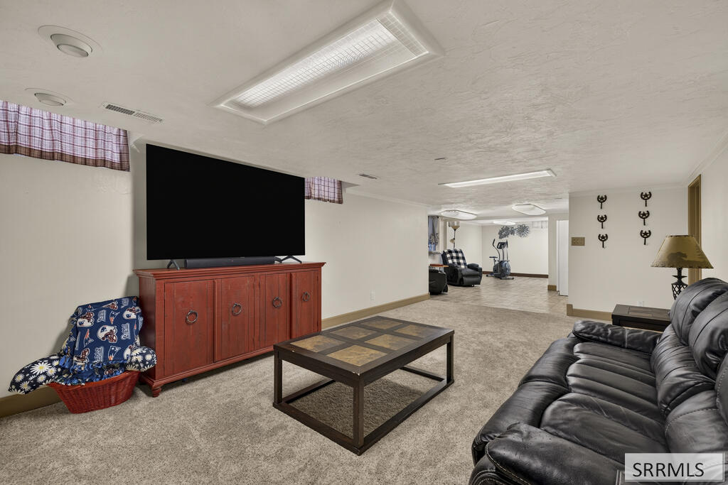 800 Hansen Avenue Property Photo 25