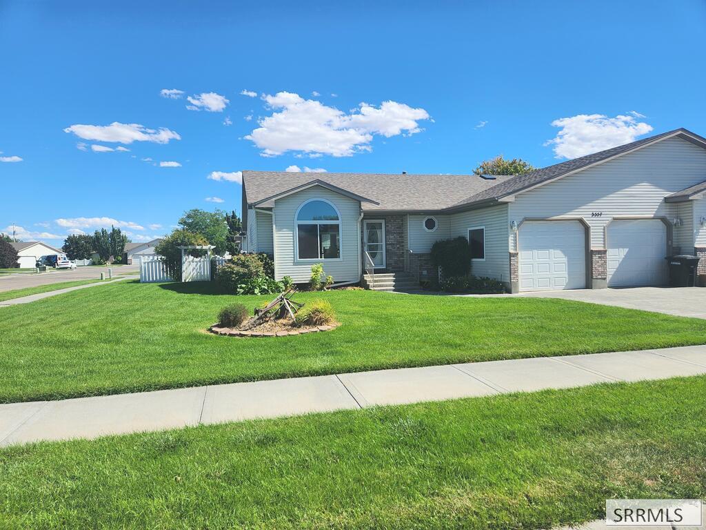 3557 Stonegate Drive Property Photo 1