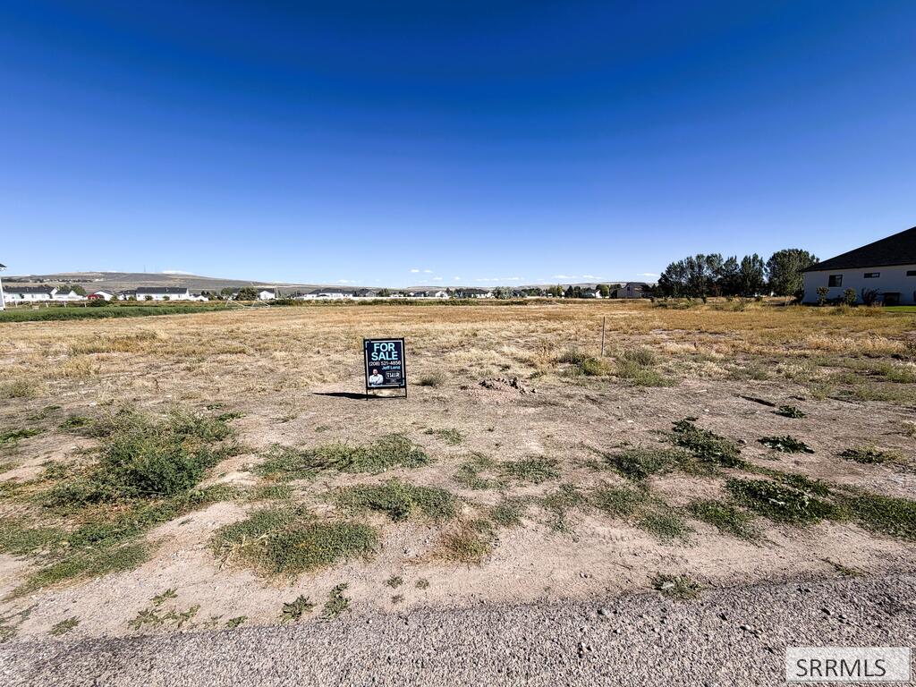 4629 N Sunset Drive Property Photo 3