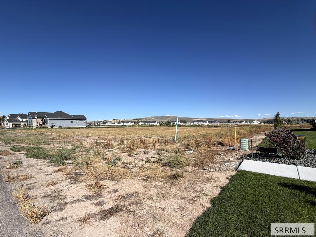 4629 N Sunset Drive Property Photo 6
