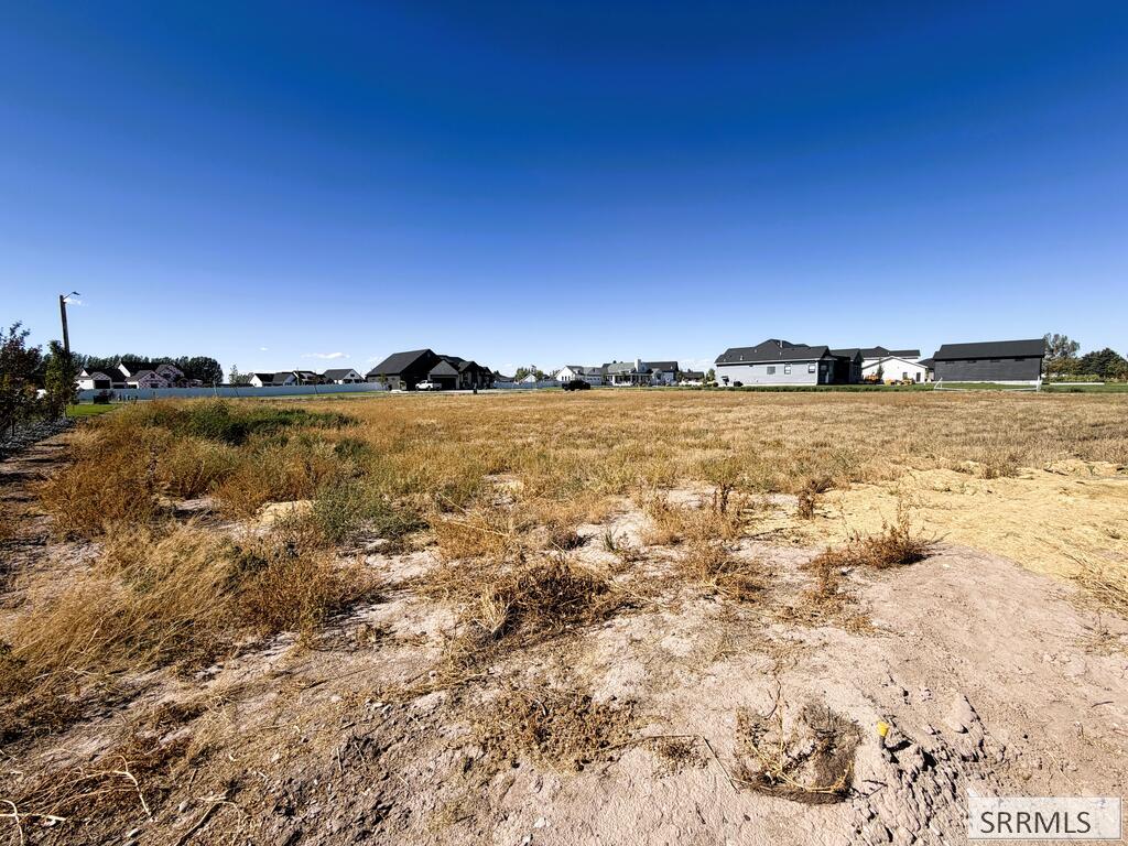 4629 N Sunset Drive Property Photo 8