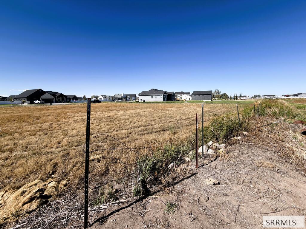 4629 N Sunset Drive Property Photo 10