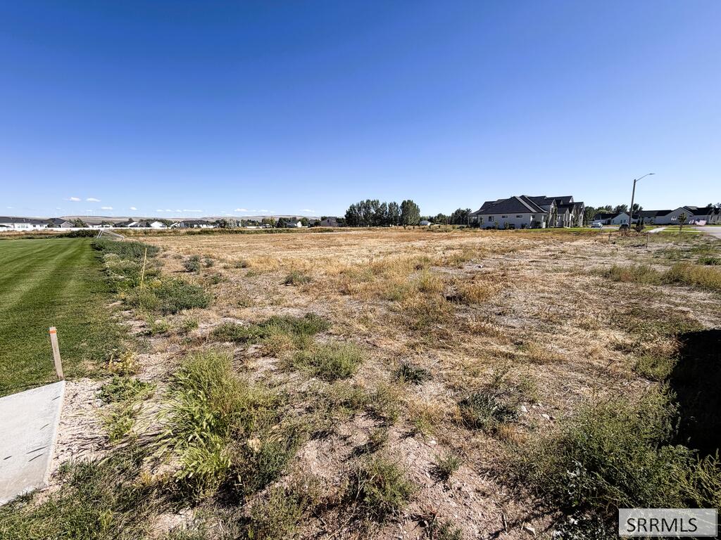 4629 N Sunset Drive Property Photo 13