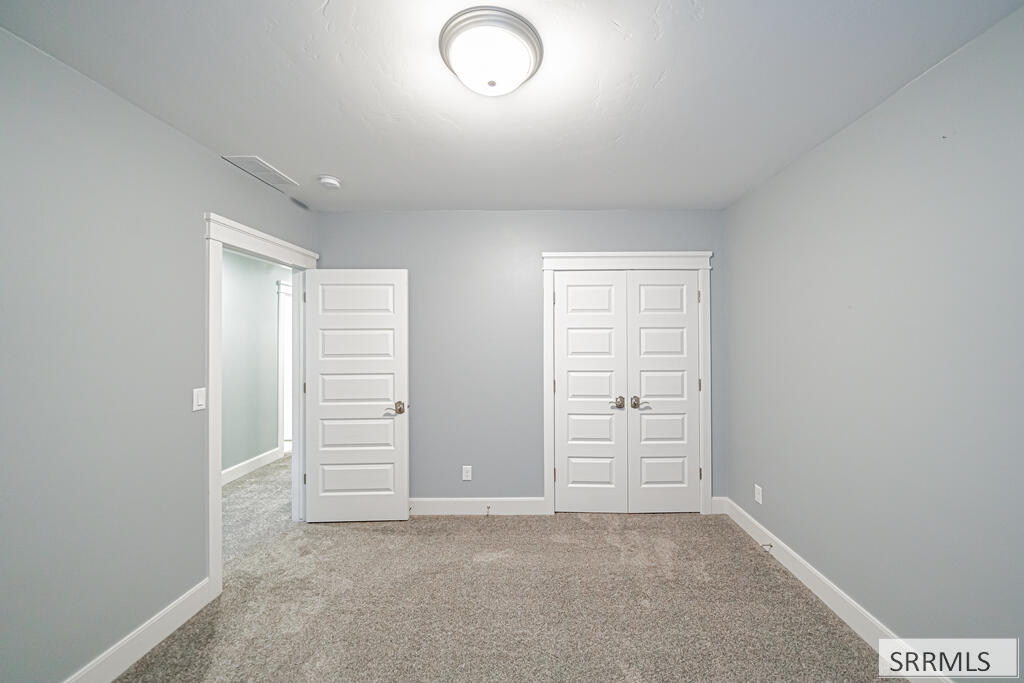 2141 E Cedar Point Lane Property Photo 75