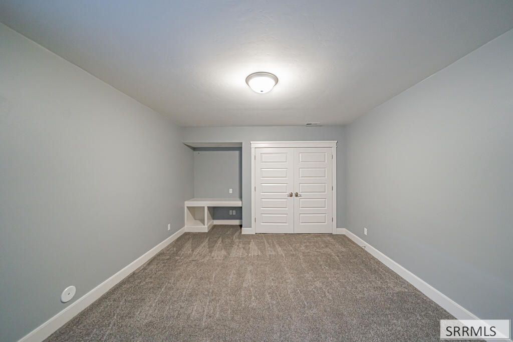 2141 E Cedar Point Lane Property Photo 76