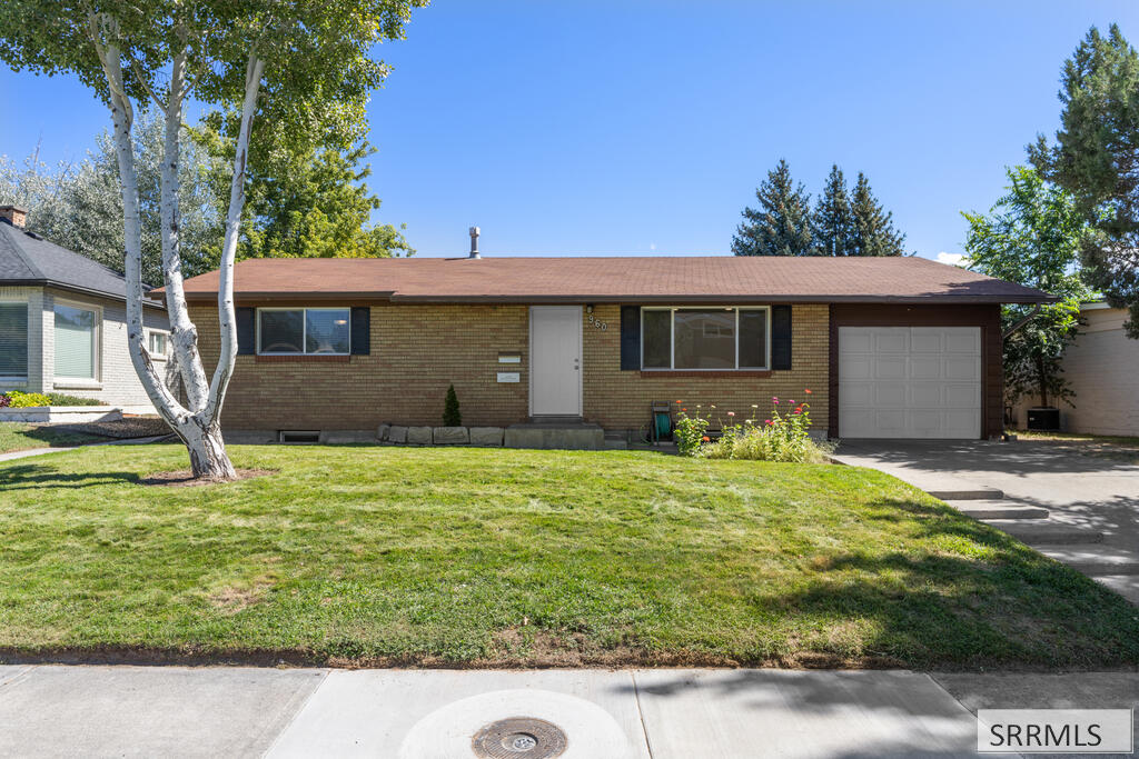 960 Jefferson Avenue Property Photo