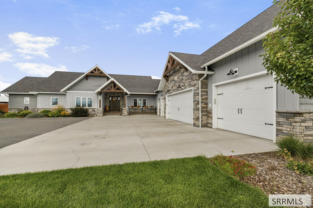 576 Baker Road Property Photo 3