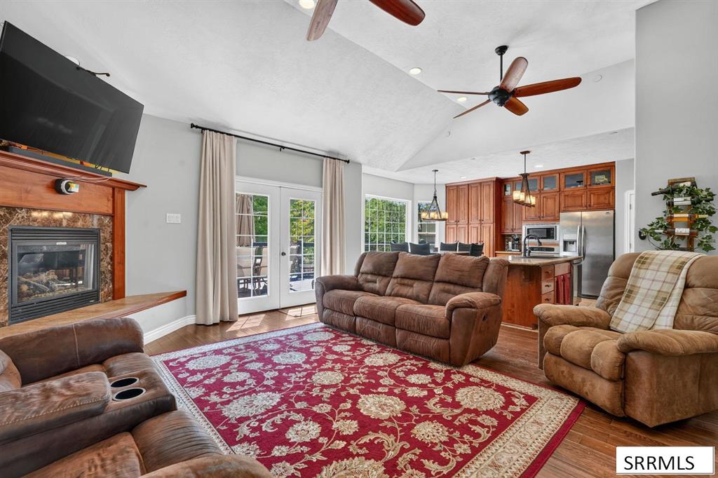 8625 N Parks Rd Property Photo 5