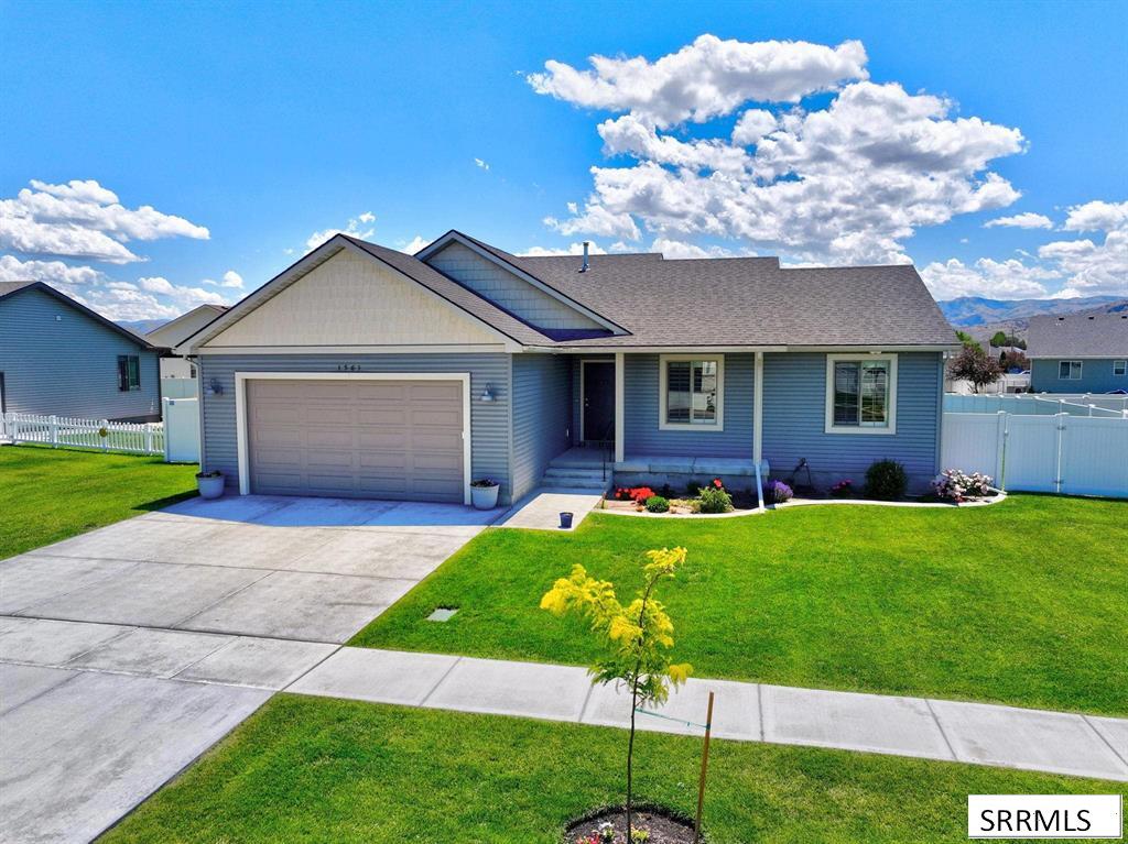 2189098 Property Photo 1