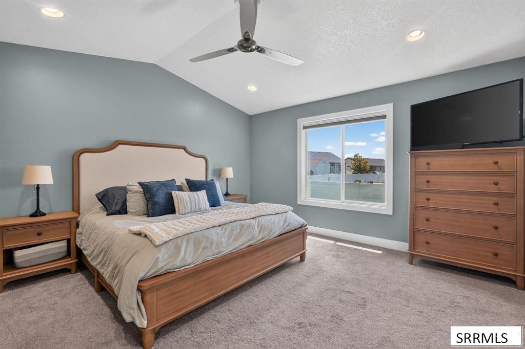 1561 Petersburg Property Photo 14