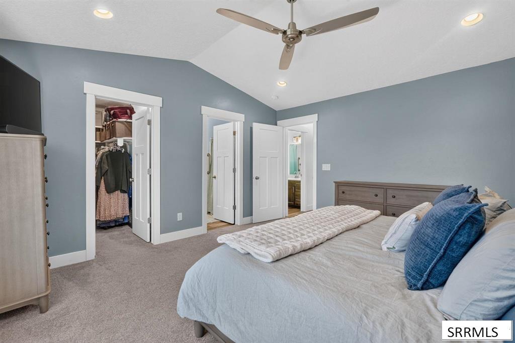 1561 Petersburg Property Photo 15