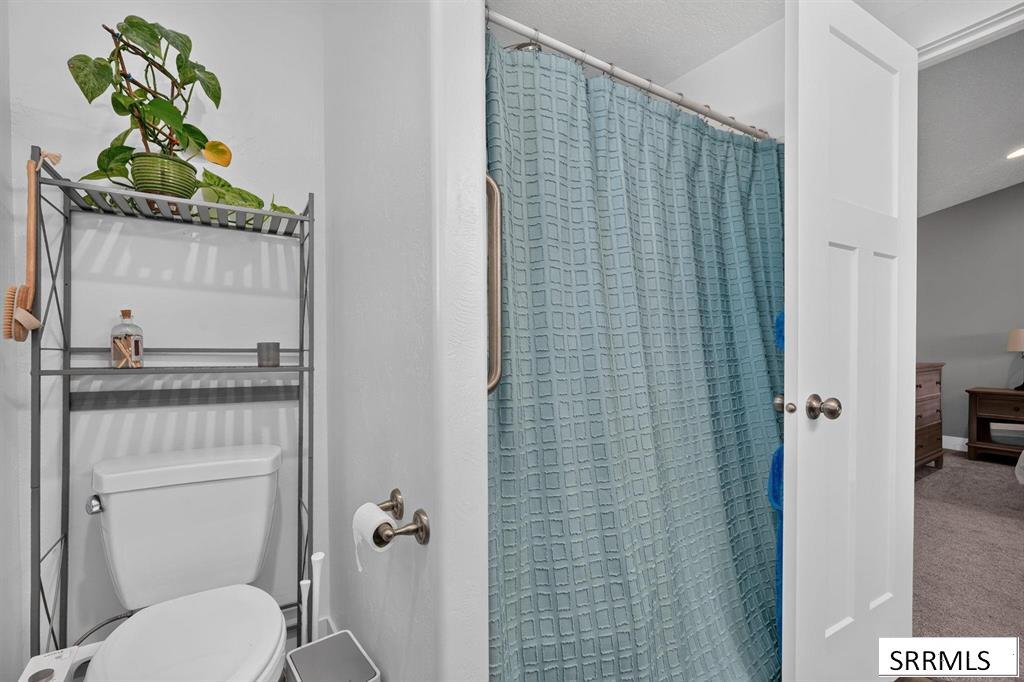 1561 Petersburg Property Photo 18