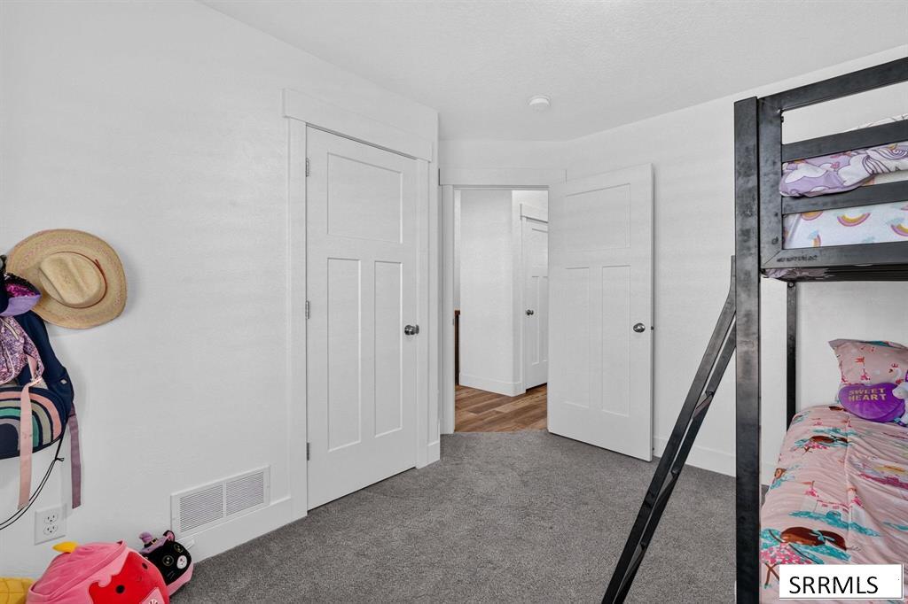 1561 Petersburg Property Photo 24